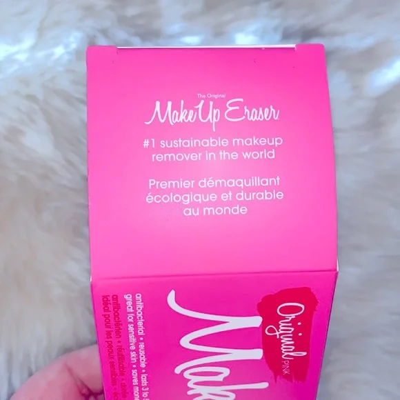 Brand New Magic Makeup Eraser #1Beauty Essential~5-Stars Top Rated- A Must Have! - Picture 10 of 16